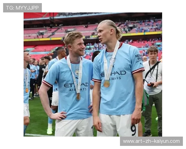 德布劳内脚后跟一传哈兰德冲顶建功