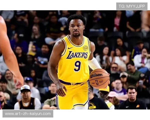 2026 NBA 夏季联赛报名名单流出:布朗尼能否在脱离父亲光环后进入正式轮换? 2026 NBA 夏季联赛报名名单流出:布朗尼能否在脱离父亲光环后进入正式轮换?